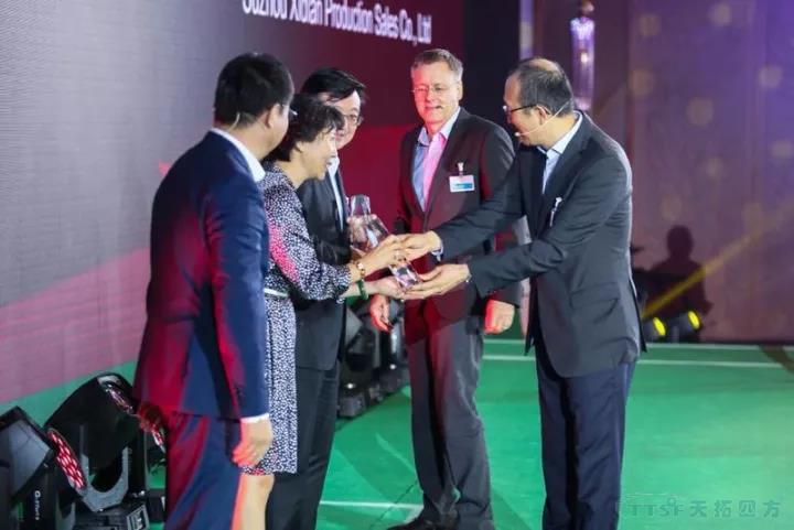 ÓŵÂ88ËÄ·½ÈÙ»ñ2017Î÷ÃÅ×ÓDF&PD¸ü¼Ñ¿Í»§Ð§ÀÍ·ÖÏúÉ̺ÍÓÅÒì·ÖÏúÉ̽± ÓŵÂ88ËÄ·½ÈÙ»ñ2017Î÷ÃÅ×ÓDF&PD¸ü¼Ñ¿Í»§Ð§ÀÍ·ÖÏúÉ̺ÍÓÅÒì·ÖÏúÉ̽±